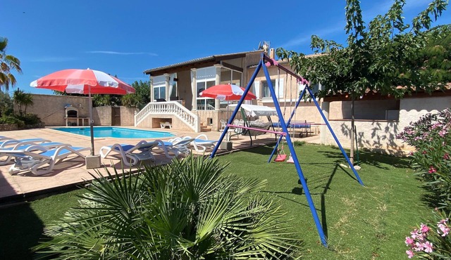 Large 3 bedroom villa with private pool