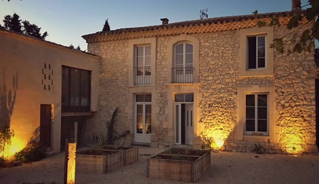 Large family farmhouse near L'Isle-sur-la-Sorgue