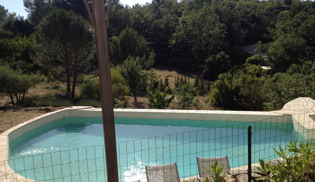 Large villa with pool for 8 people
