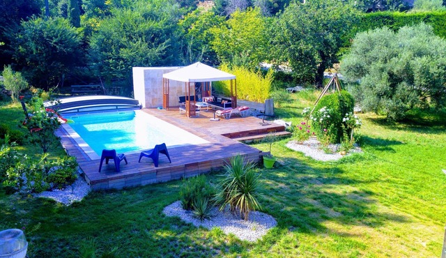 Large Villa with Pool in the heart of Provence