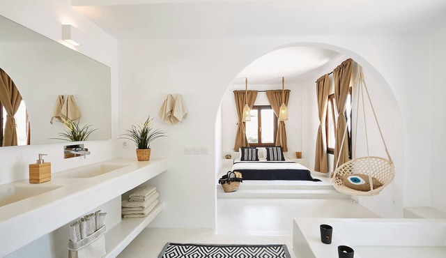 Le Blanc Suite