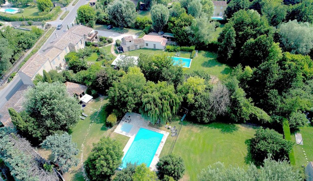 Le Patio charming cottage, in the domain of the Vieux Moulin de Crillon