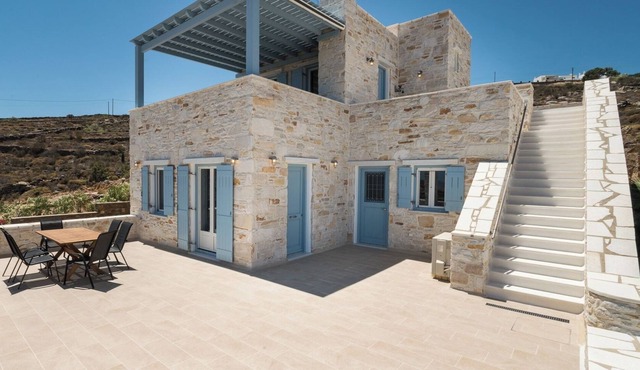 Lefkes Pearl-Paros