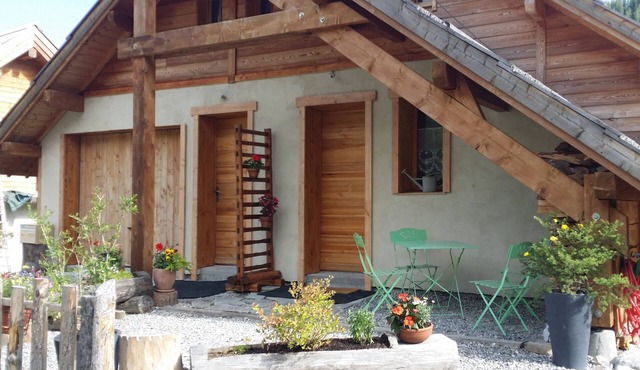 Les Thures Hameau du Roubion Hautes Alpes