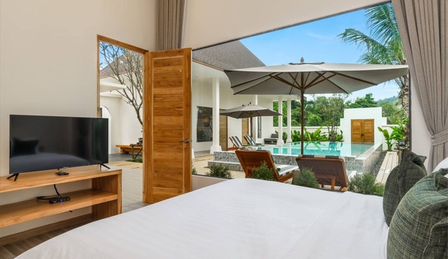 Lespalm Taraburi Pool Villa