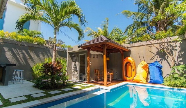 Lively 2BR Villa Situated In Legian! - 9Min Walk To Beach Walk Shopping Center!