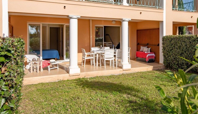 Lovely apartment for 6 guests with pool, WIFI, A/C, TV and terrace