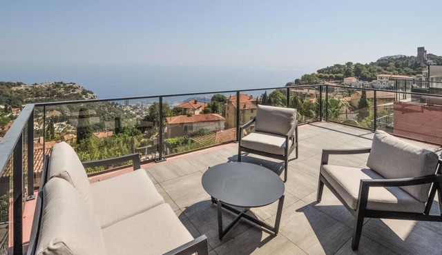 Lovely apartment in La Turbie with house sea view