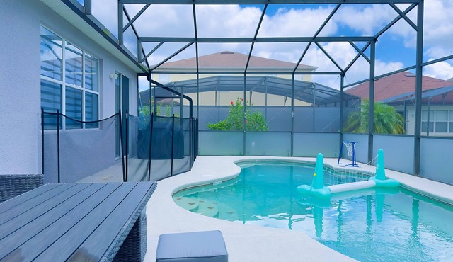 Luxury 4Bd Home Near Disney w/Pool (1653 PR)