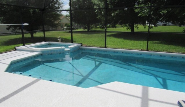 Luxury 5BR Villa with Pool & Spa Near Parks