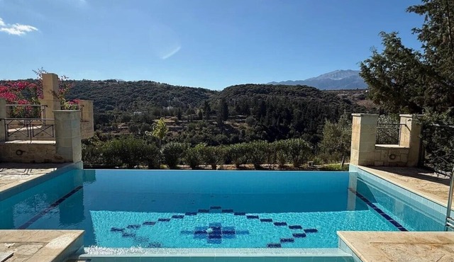 Luxury Crete Villa with Infinity Pool, Hot Tub & White Mountain Views