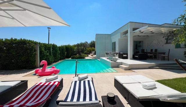 Luxury panoramic villa in Otranto