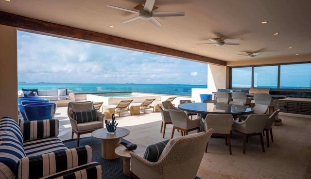 Luxury Penthouse | 9BR | Private Rooftop w/Pool