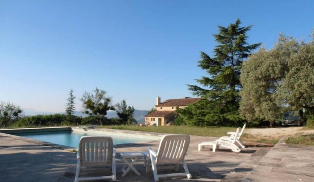 Luxury, views & privacy in Provence