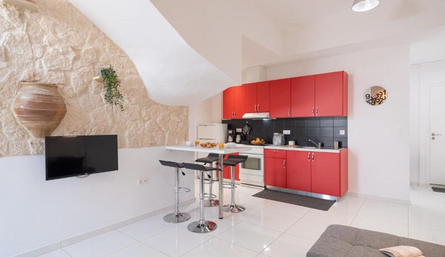 Magma Urban Suite , next to Heraklion Airport