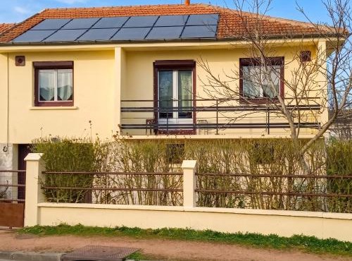Maison accueillante à Montluçon avec jardin privatif