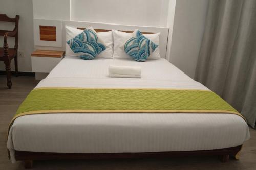 Male City Stay