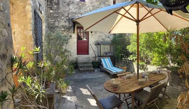 Medieval house in the heart of Drôme Provençale