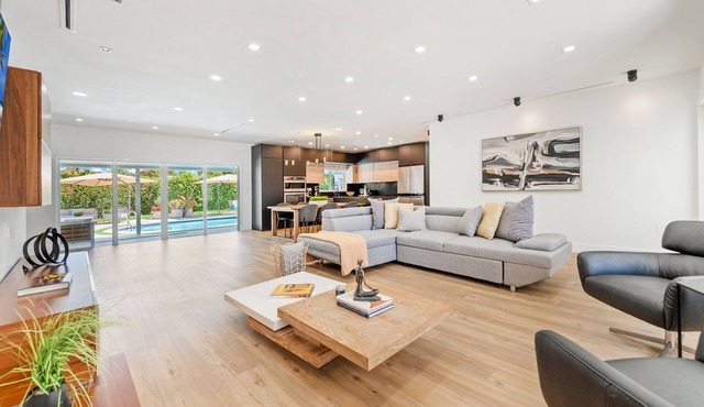 Miami Lux Paradise/3 bed rooms/Heated Pool/Mini Golf/Pool Table/BBQ