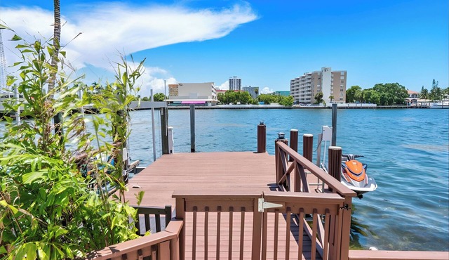 Miami Waterfront Villa/Yacht Dock & Heated Pool