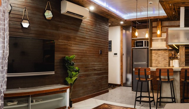 Modern 1BR Walk to Beach & City Spots