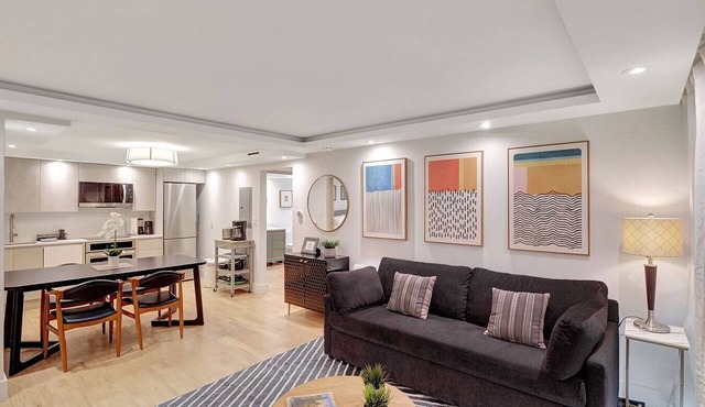 Modern 2-Bedroom in Central South Beach Location
