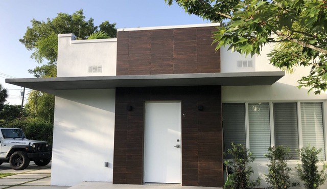 Modern and cozy new house in Miami Shores