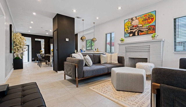Modern House With Guest House in Wynwood 12 Guests