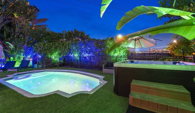 Modern Villa Perla - Private pool w access to the bay!