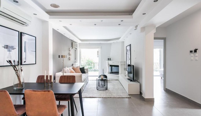 Modernized & Spacious 2BD Apartment in Chalandri by UPSTREET