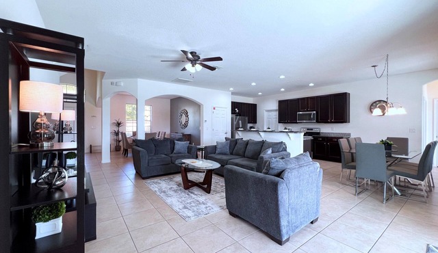 New Listing! Watersong Resort, 9mi to Disney & 18mi to Universal - FS384051