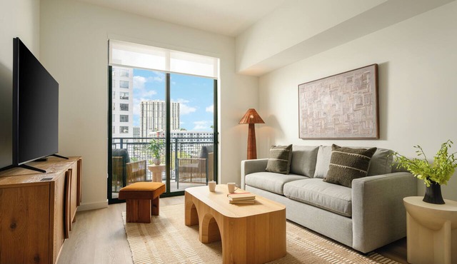 New Luxury Hotel w/Rooftop Pool | 2 Suites Sleeps 12 | Sense28 by AvantStay