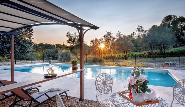 NEW "WHISPERS OF THE VINES". Relax in nature, enjoy pool & sunsets. Fully AC