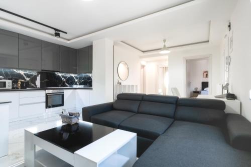 Newly built detached house with parking 2