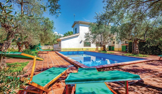 Nice home in Tocco da Casauria