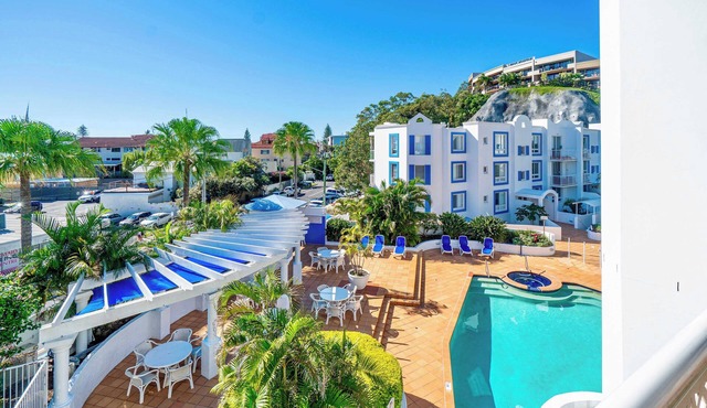 Nobby Beach Oasis, Sleeps 8, Balcony BBQ Pool⁠ Spa