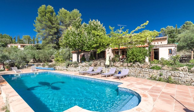 Old Mas In Olive Grove With Large Swimming Pool And Panoramic Views