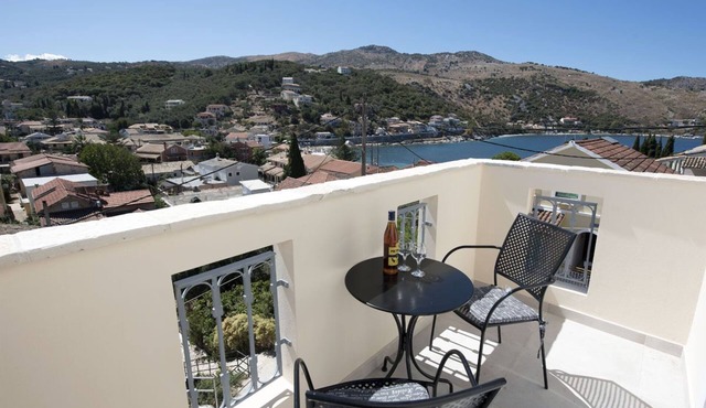 One-bedroom apartment with a view of the sea