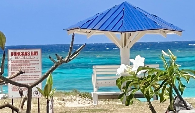 ONE RHYTHM VILLA - Steps to the BEACH - CHEF Included - Caribbean Sea Views