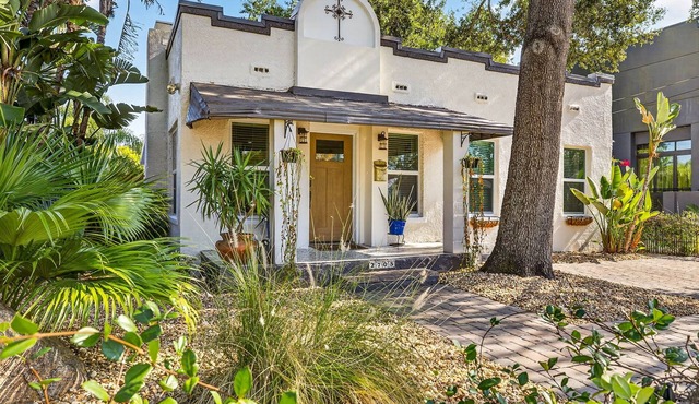 Palm Villa - Historic Home Near Downtown