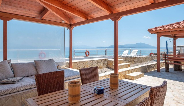 Peloponnese Beachfront Villa (Gelinas Beach house)
