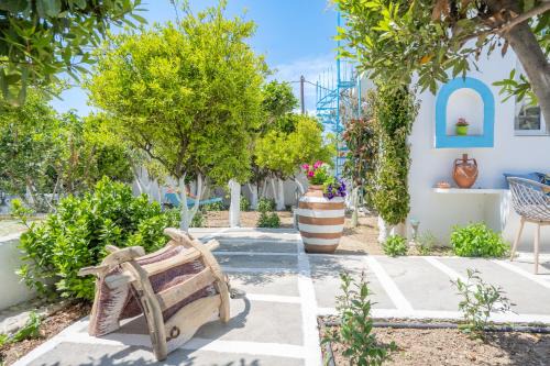 PERIVOLI 4-CHORA(5min away from the center by car)