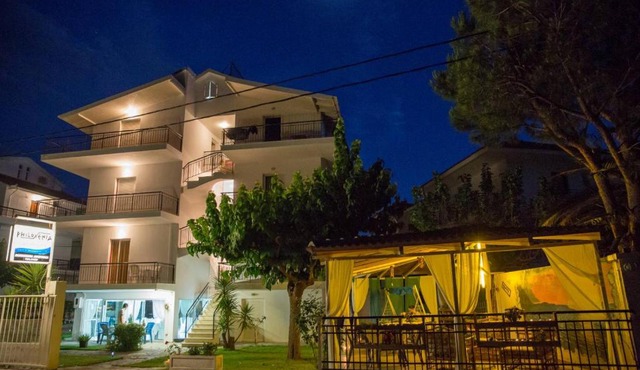 Philoxenia Apartments