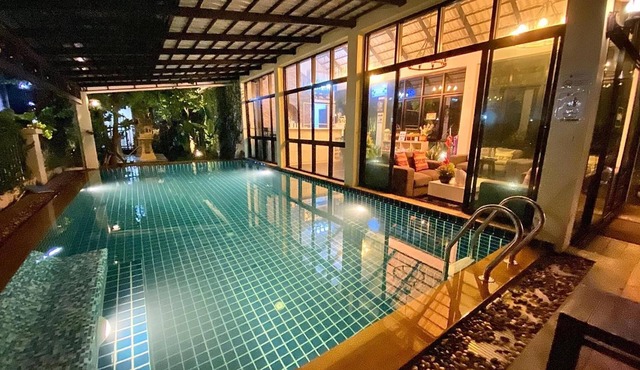 Ploy's Pearl Hotel