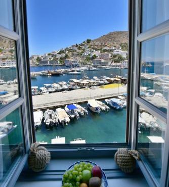 Port Mansion Studio 2 Hydra - not a hotel