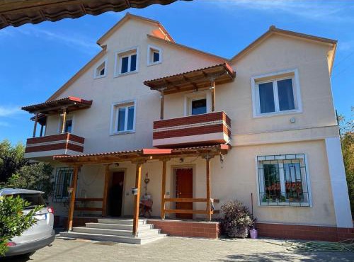 Preni Suites