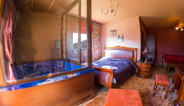 Private Jaccuzzi Suite