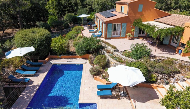 Provençal villa with pool near Lorgues