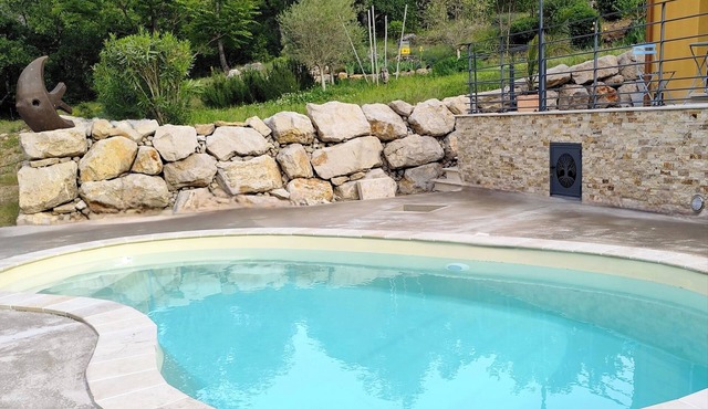 Provencal house with swimming pool near the Verdon. Peace and quiet guaranteed.