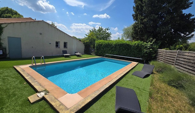 Provencal house with private pool